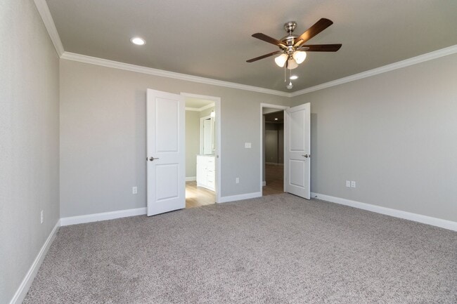 Building Photo - 2700 Tampa Bay Ave