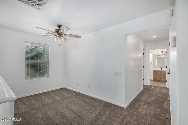 Building Photo - 11137 E Sonrisa Ave