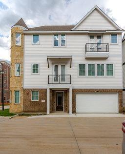 Building Photo - 200 S Village Way