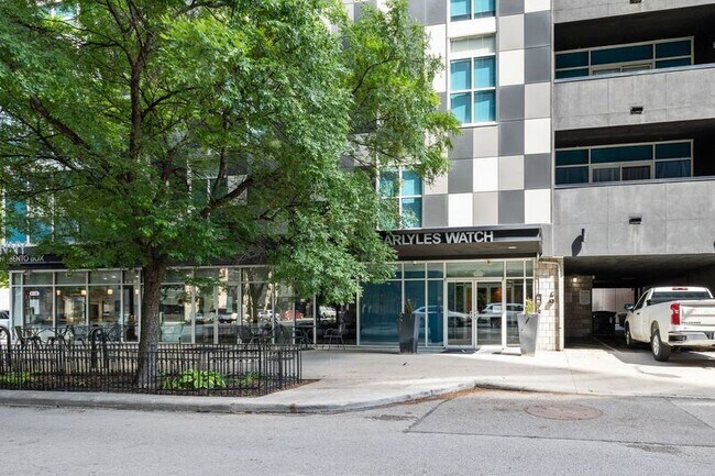 Building Photo - 100 E Gay St