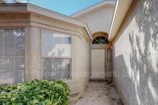 Building Photo - 745 Valley Meadows Dr