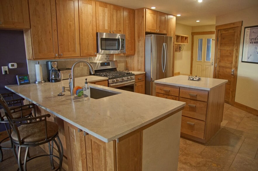 Building Photo - 2531 Longthong Rd