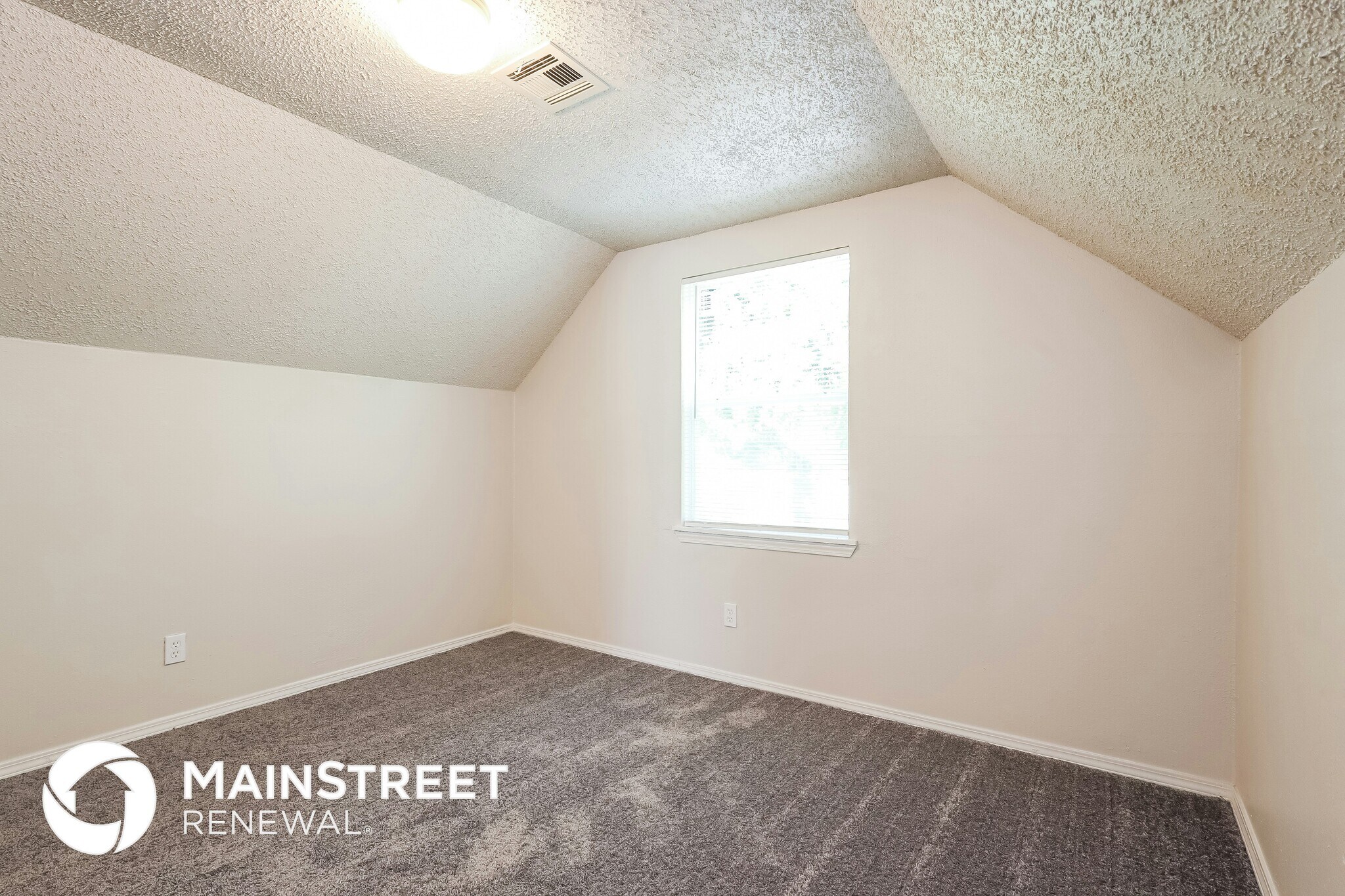 Building Photo - 4400 N Shadybrook Dr