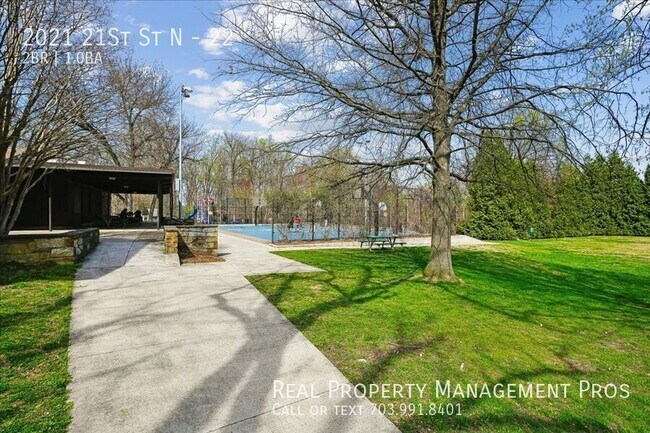 Building Photo - 2021 21st St N