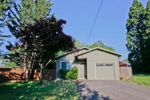 Building Photo - 540 Clay St