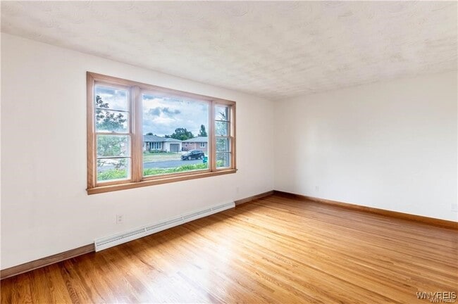 Building Photo - 130 Alberta Dr