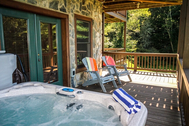 Building Photo - 169 Dream Mountain Rd