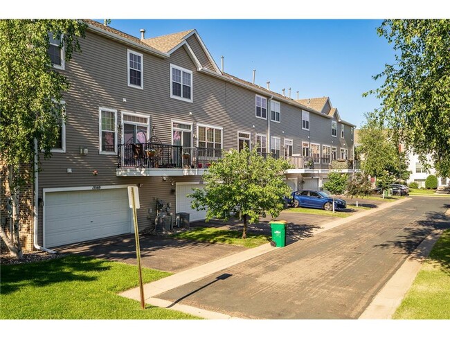 Building Photo - 15577 Junegrass Ln