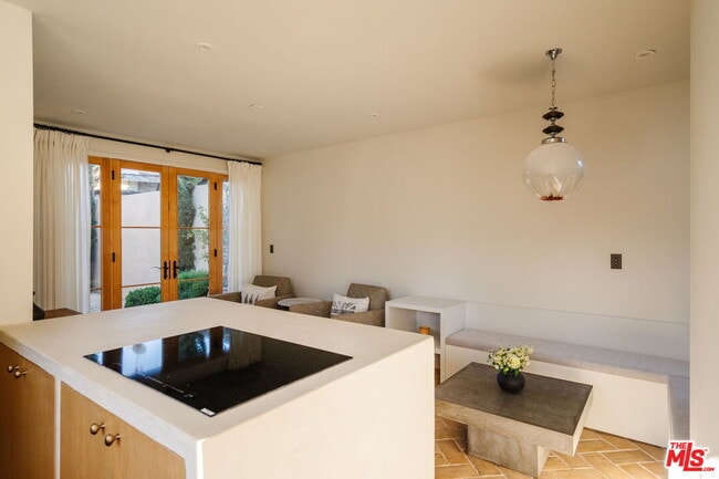 Building Photo - 2640 Clyde Ave