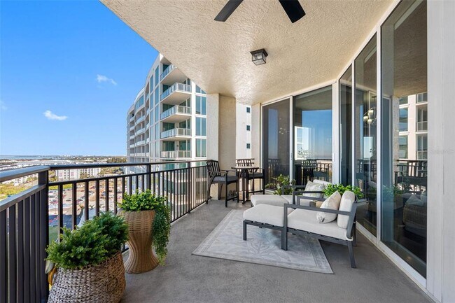 Building Photo - 5823 Bowen Daniel Dr