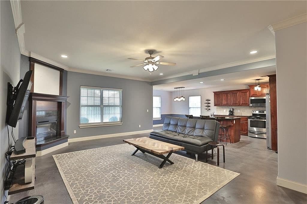 Building Photo - 1210 Medway Ln