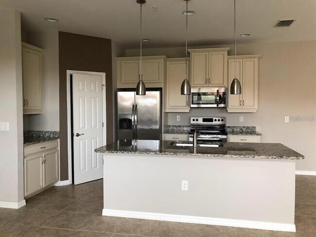 Building Photo - 4219 Frontier Ln
