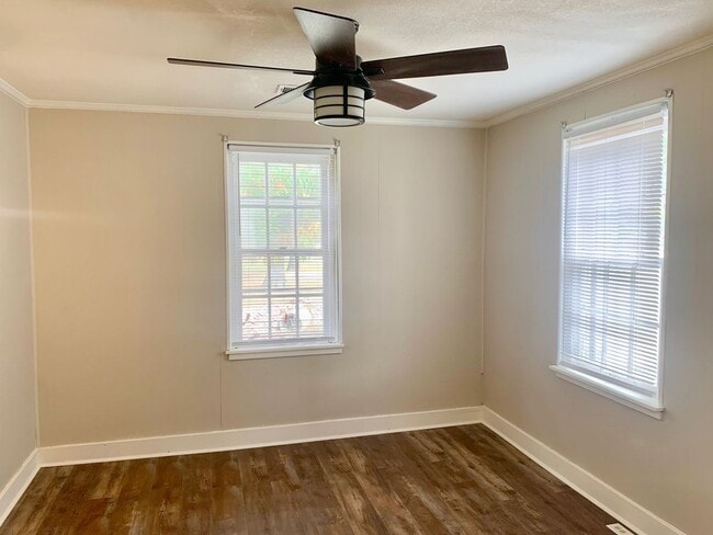 Building Photo - 4 Bedroom 2 Bath – FOR RENT!