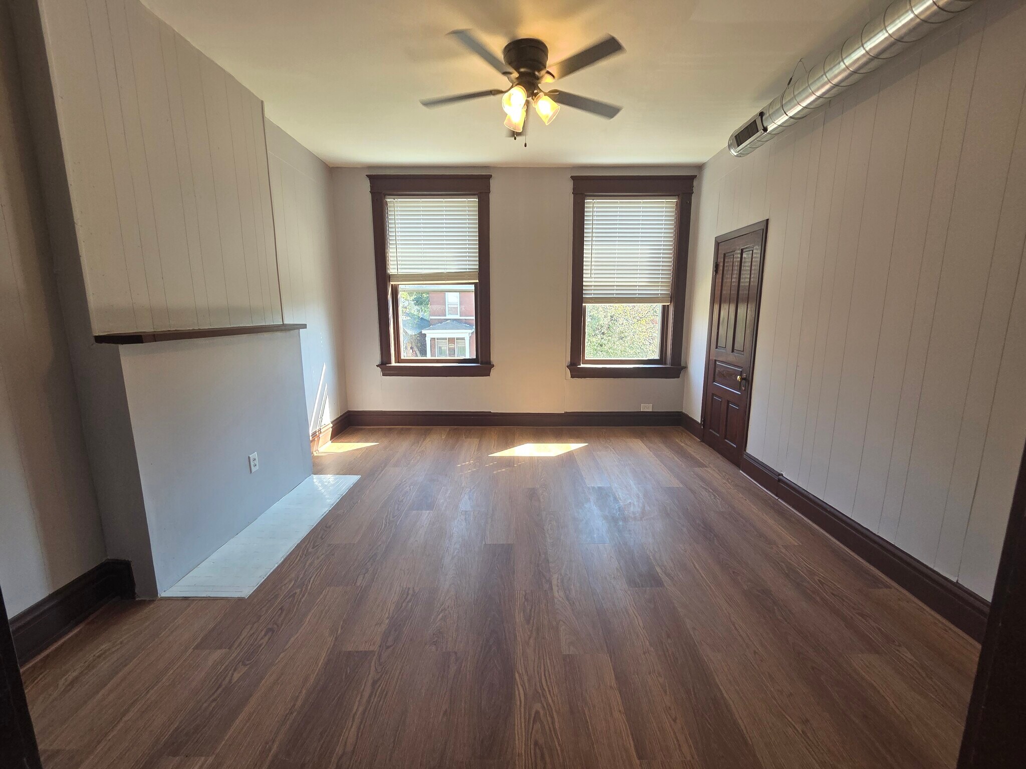 Building Photo - 3453 Iowa Ave