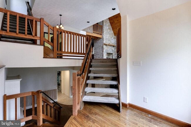 Building Photo - 7658 Gaither Rd