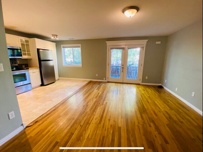 Building Photo - 1257 E 200 S