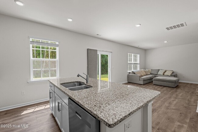 Building Photo - 926 Ocean Ct