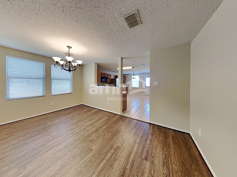 Building Photo - 3956 German Pointer Way