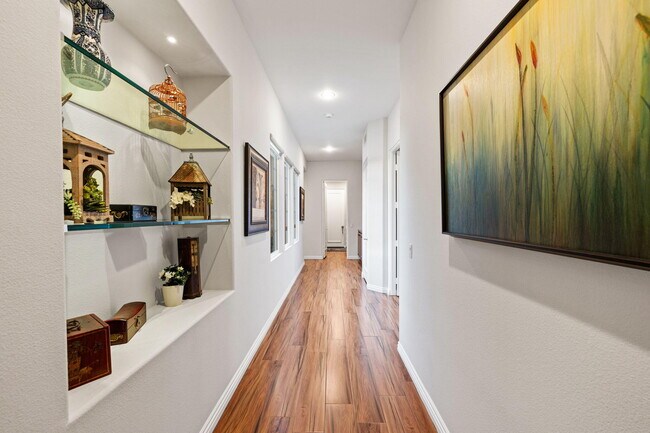 Building Photo - 704 Mission Creek Dr