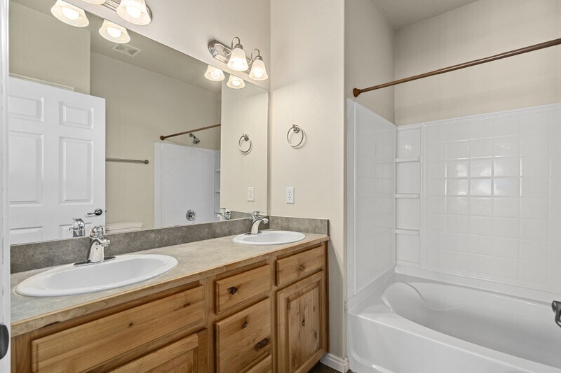 Building Photo - 1061 Canyon Meadow Dr