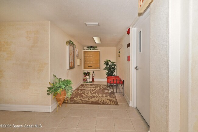 Building Photo - 8922 Laguna Ln