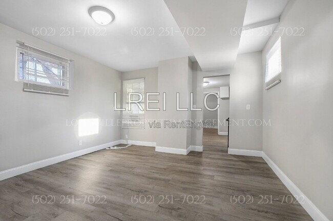 Building Photo - 1144 E Kentucky St