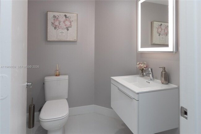 Building Photo - 17111 Biscayne Blvd