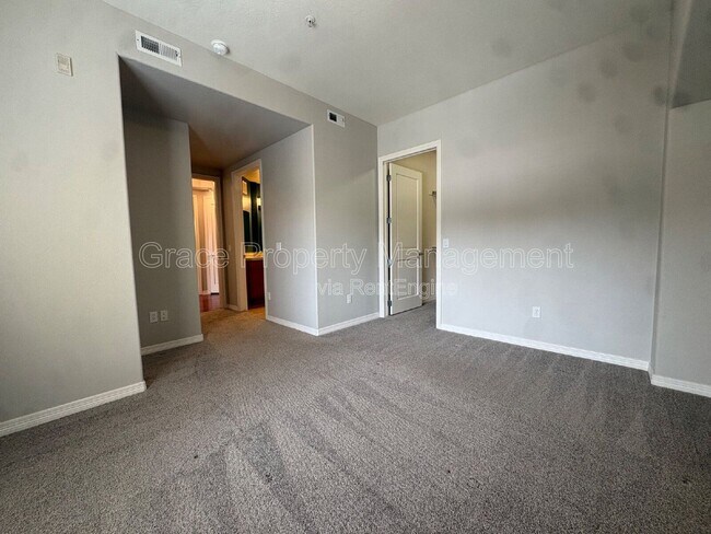 Building Photo - 1776 N Race St