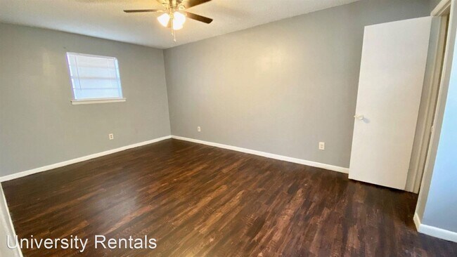 Building Photo - 1606 22nd St