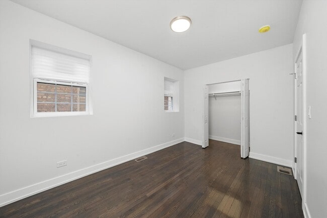 Building Photo - 1010 S Mason Ave