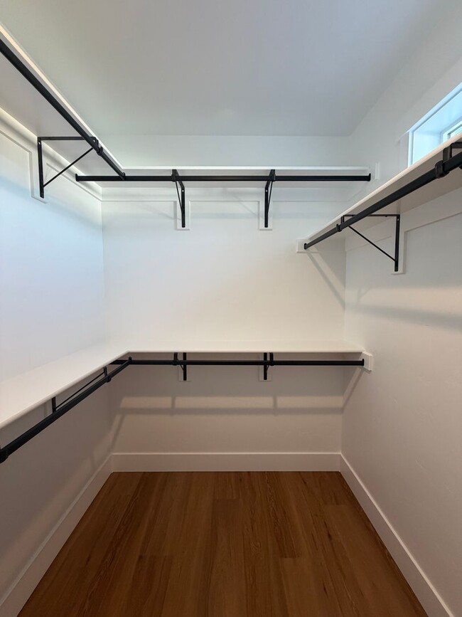 Building Photo - Gorgeous, Brand New 3 bed, 2.5 ba- Southridge Location!