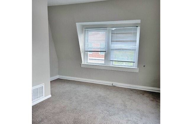 Building Photo - 2829 Glendora Ave