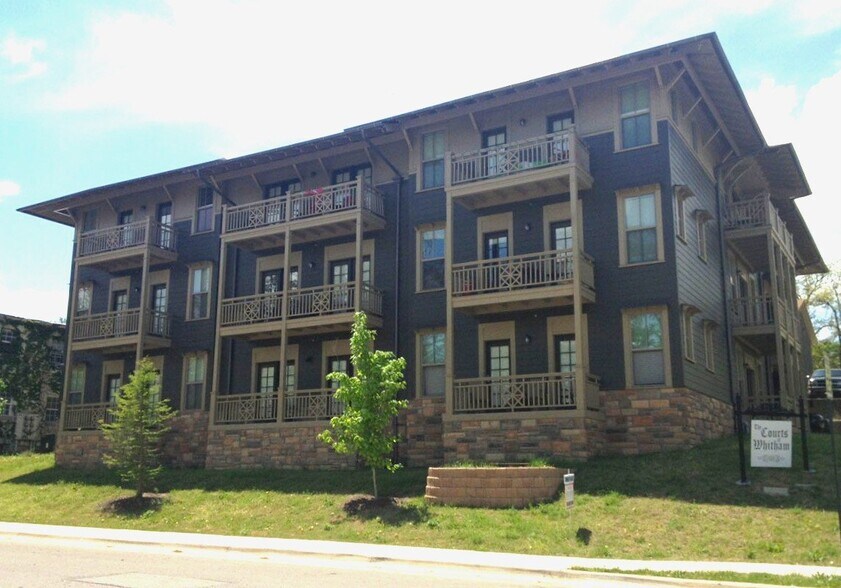 Building Photo - 705 W Douglas St