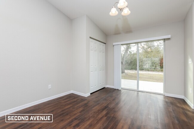 Building Photo - 2600 SW 152nd Ln