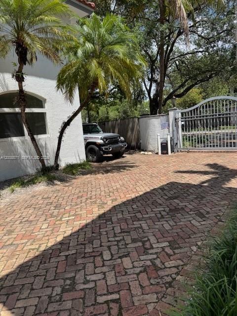 Building Photo - 3080 Bird Ave