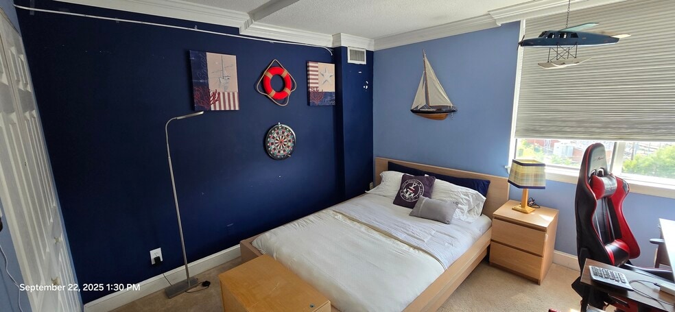 Second bedroom - 501 Slaters Ln