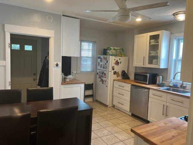 Kitchen (view to outside) - 97 Bow St