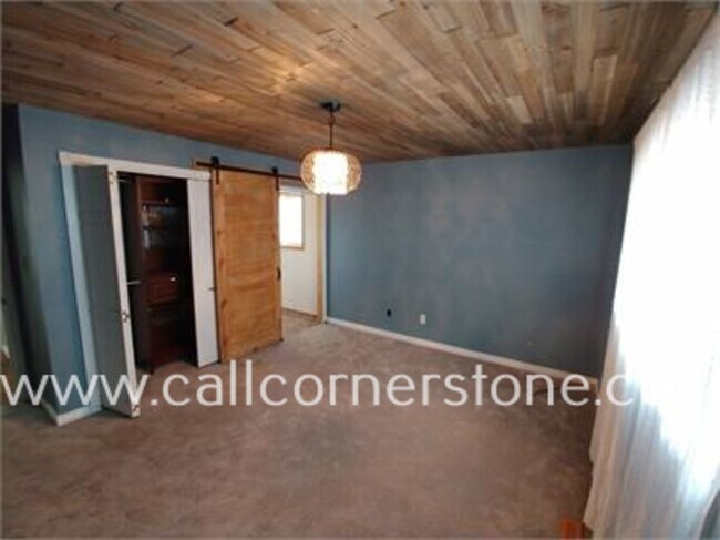 Building Photo - 4925 Brown Valley Ln