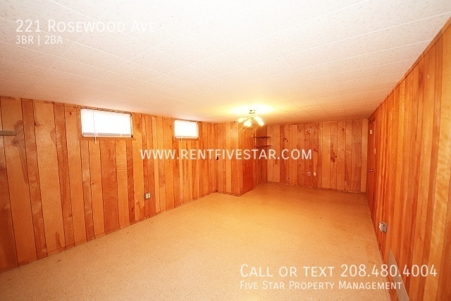 Building Photo - 221 Rosewood Ave