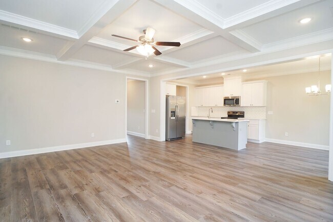 Building Photo - Beautiful 5 / 3 home in John's Landing!  Ask about our 2-year lease promotion!
