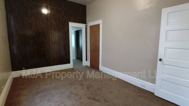 Building Photo - 2172 S 800 E