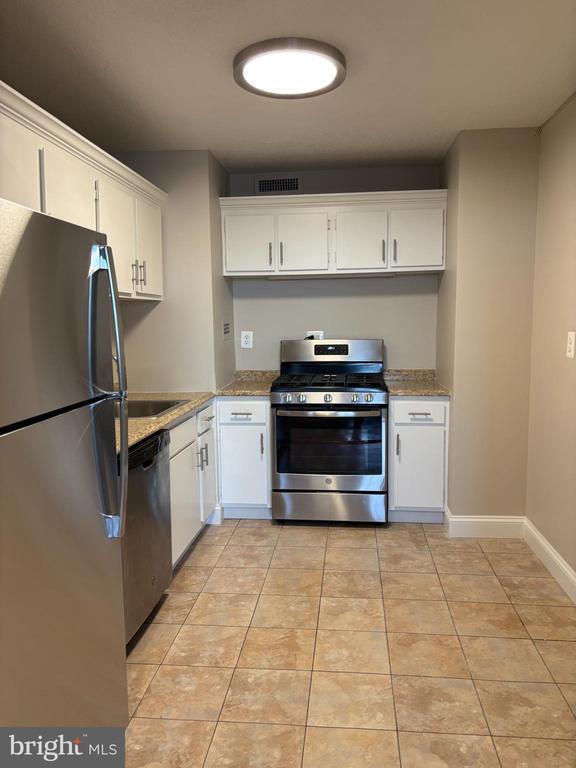 Building Photo - 2030 N Adams St