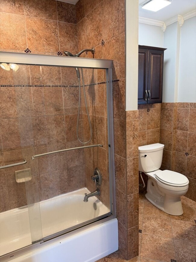 Building Photo - GHENT - 4 Bedroom Home with a Detached Garage