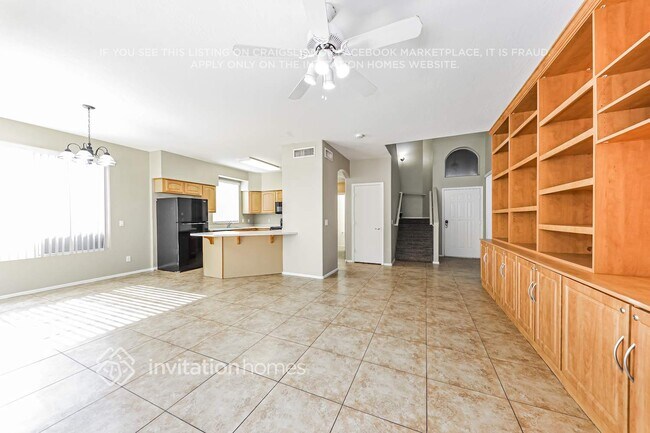 Building Photo - 606 W McRae Dr