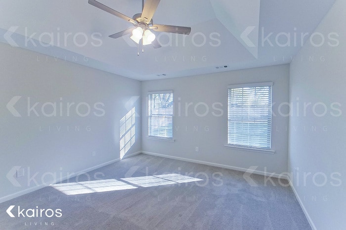 Building Photo - 816 Heather Dr