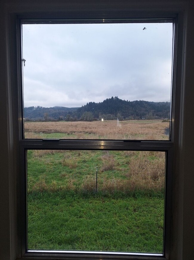 Building Photo - Countryside Living in Columbia County