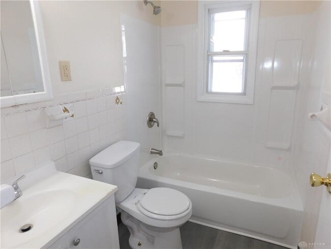 Building Photo - 4299 Curundu Ave