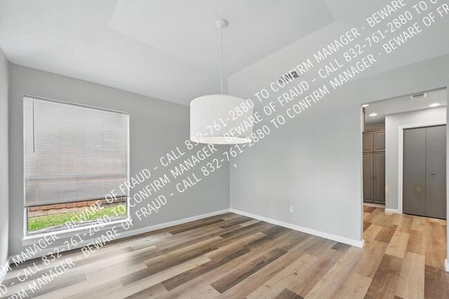 Building Photo - 8805 Wood Glen Dr
