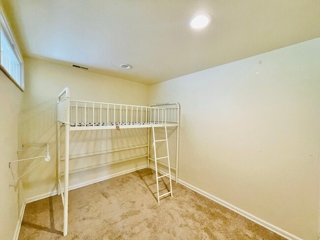 Building Photo - Beautiful Craftsman House in Quiet Queen Anne Neighborhood!