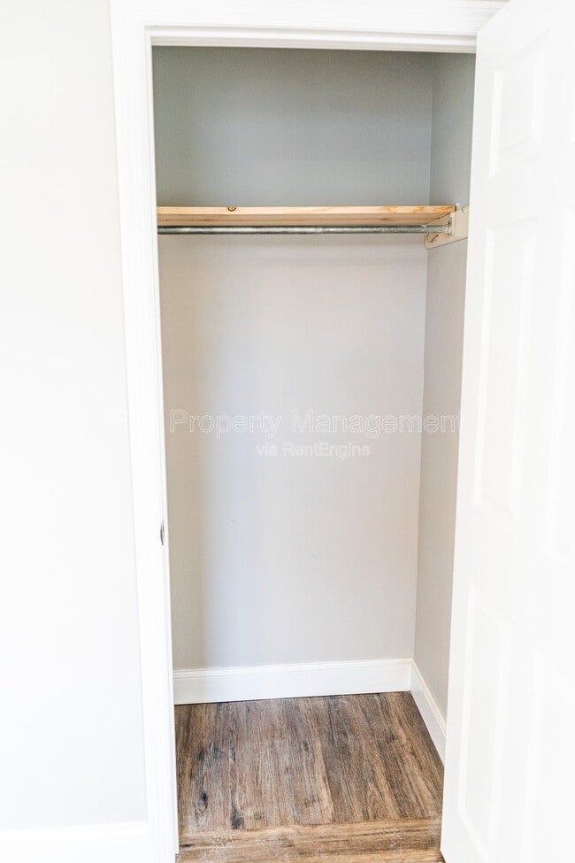 Building Photo - 3311 Canary Ave